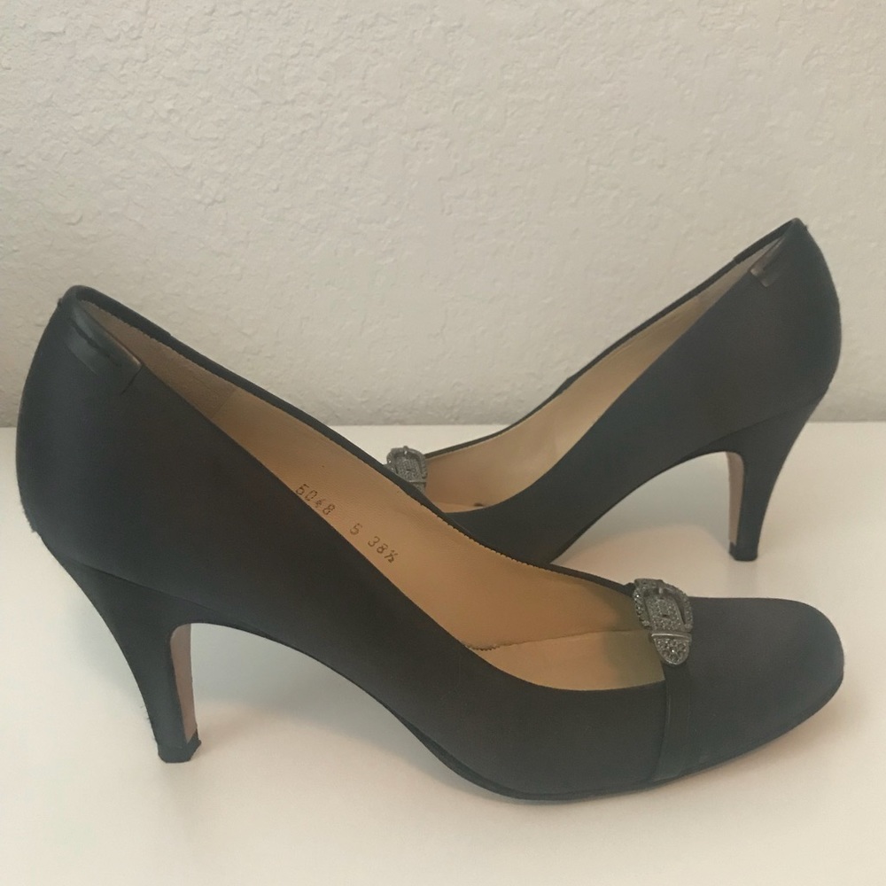 Gorgeous Pedro Garcia size 8 Heels with crystals